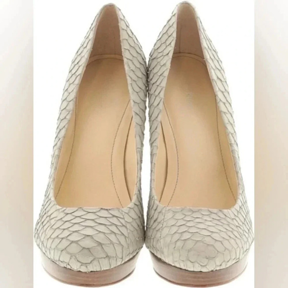 Calvin Klein Kendall Fish Scale Pumps Heels Sz. 10 - Picture 3 of 12